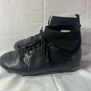 Dream‎ Pairs Football Cleats - Size 4, youth